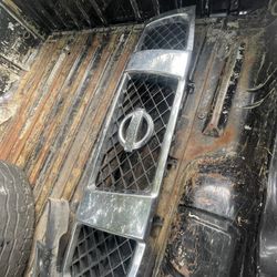Front grille for a Nissan titan 06