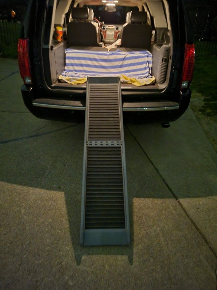 WeatherTech PET RAMP - High-traction Foldable PetRamp