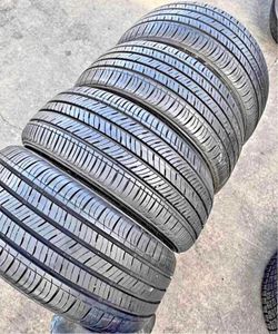 215/55/17 kumho 📍📍 Vendo un set de llantas con 80% de vida las 4 📍🌟