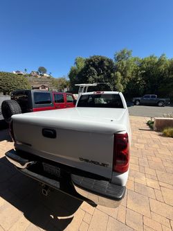 White Fiberglass Hard Tonneau Bed 1999–2006 Chevy Silverado / GMC Sierra