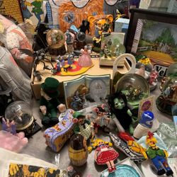 💕HUGE WIZARD OF OZ Collector’s LOT! Antique dolls, Gemmy Wicked Witch, SO MUCH!