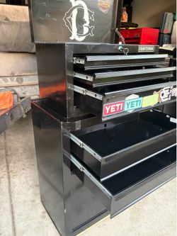 Craftsman tool box on wheels