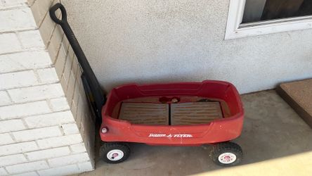 Radio flyer wagon