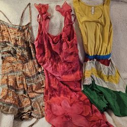 Size Small Juniors/Womens dresses and skirts