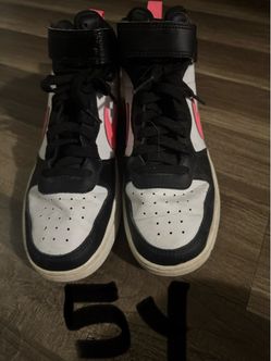 Girl shoes