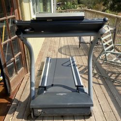 NordicTrack APEX 4100i Treadmill