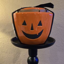 Rae Dunn TRick OR Treat Measuring Cups