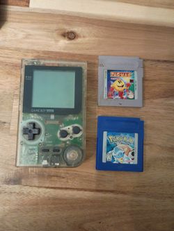 Gameboy pocket with pokemon blue / pacman