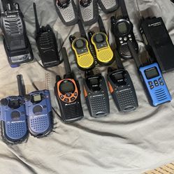 2 Way Radios Walkie Talkies 