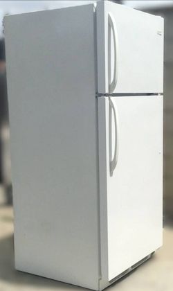 REFRIGERATOR apt size Frigidaire brand FREE delivery