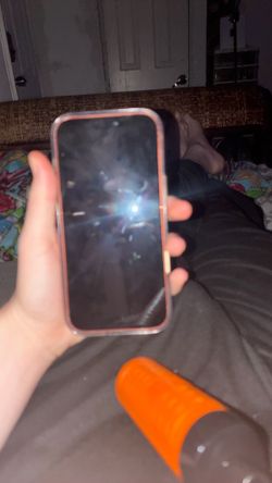 iPhone 17 pro max parts only cracked still works
