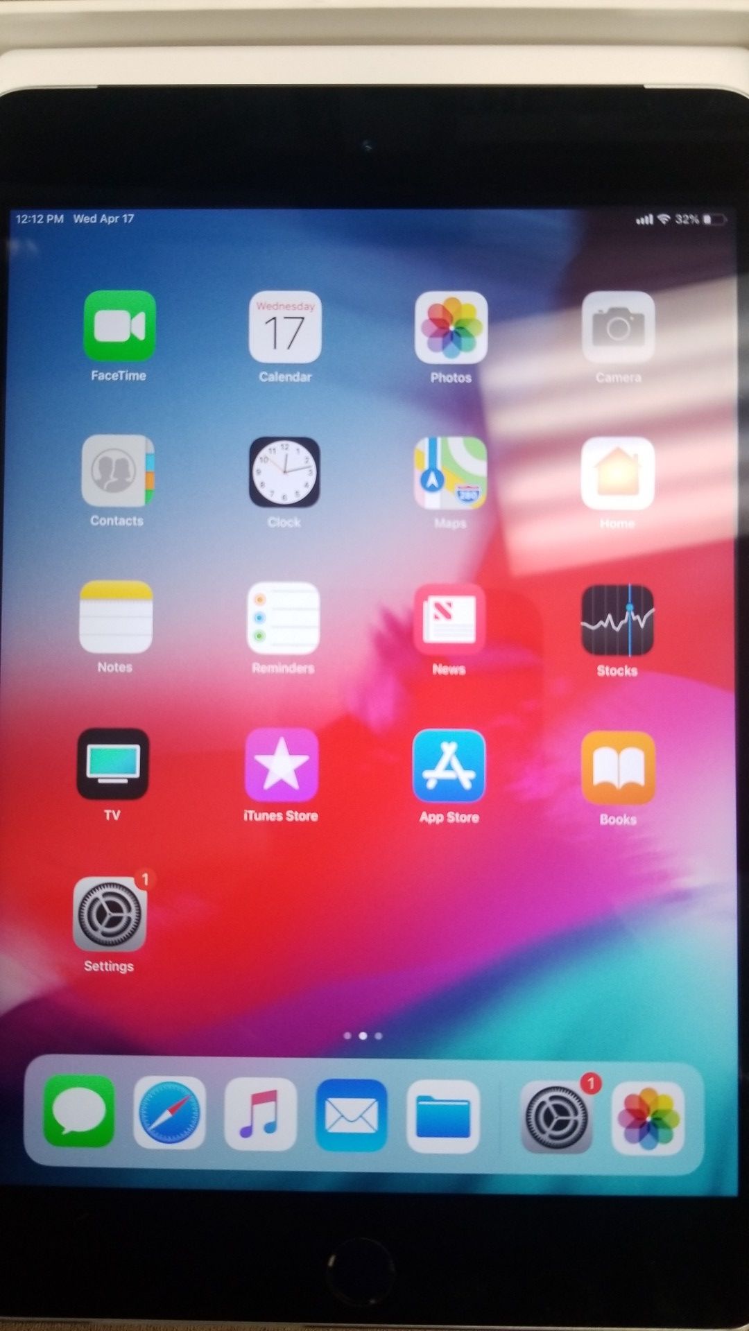 NEW iPad mini 4 32gb WI-FI +CELLULAR