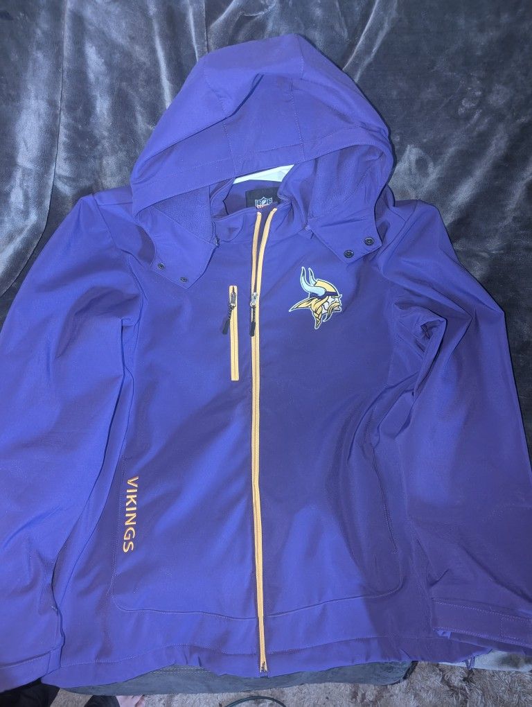 Men's XL- Minnesota Vikings Hooded, Fleece Lined, Soft Shell Jacket With Matching Gloves