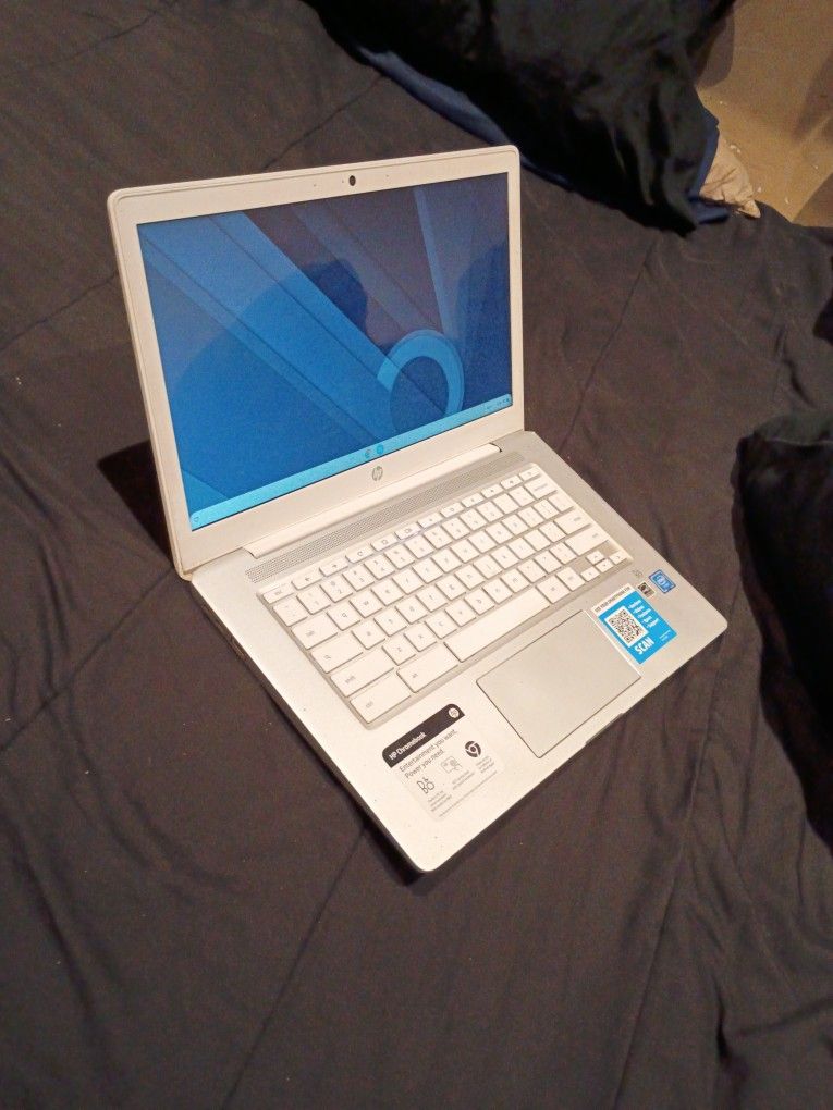 HP Chromebook 14-CA137NR 14" Touchscreen