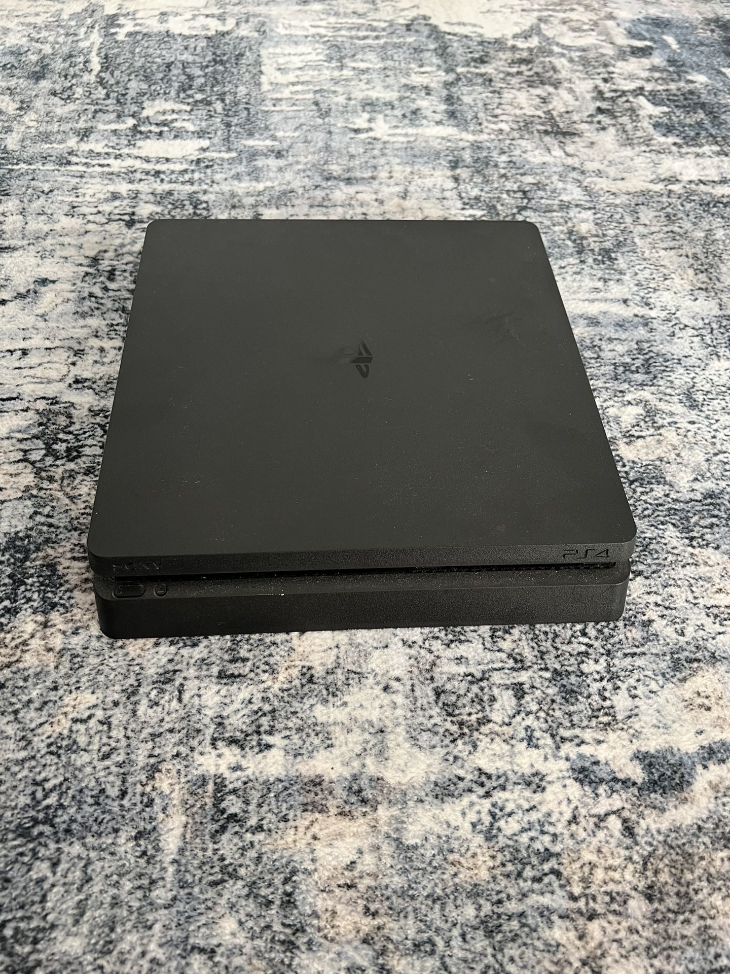 PlayStation 4 Slim