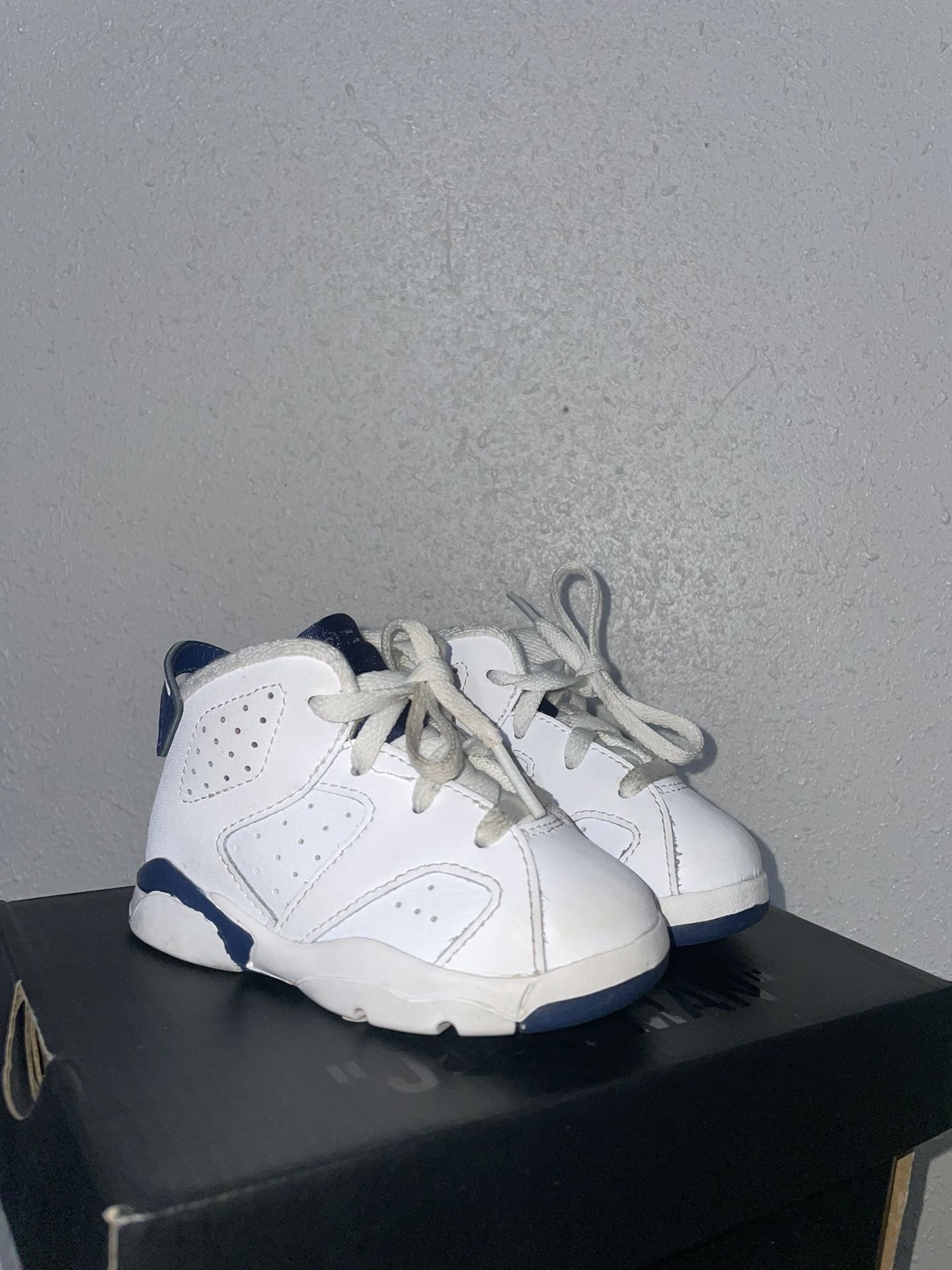 Nike air Jordan 6 TD sport blue Toddler size 6C Very good condition no box Asking $40 or best offer