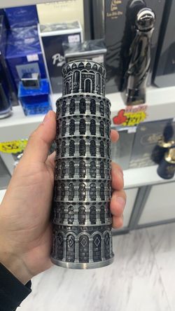 Brand new sealed Leaning Tower of Pisa Metal Figurine