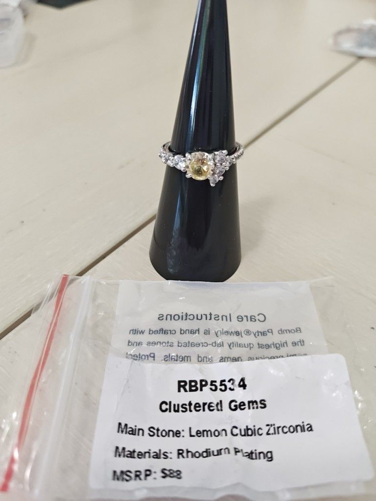 Lemon CZ Ring Just Gorgeous! Size 5. New