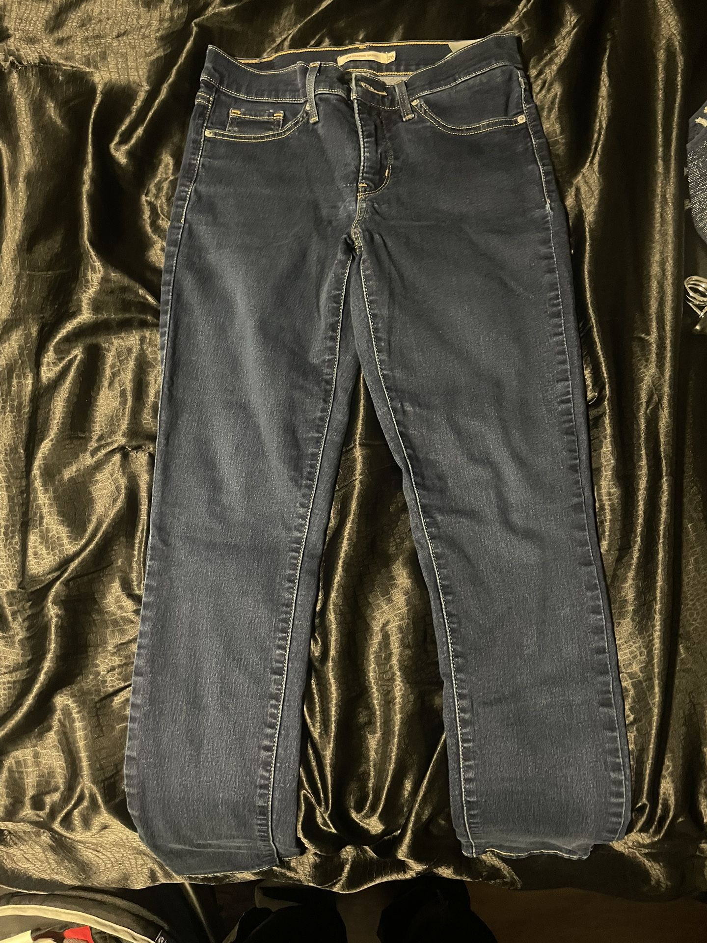 Levi’s Women’s 3/26 Jeans Sized Jeans