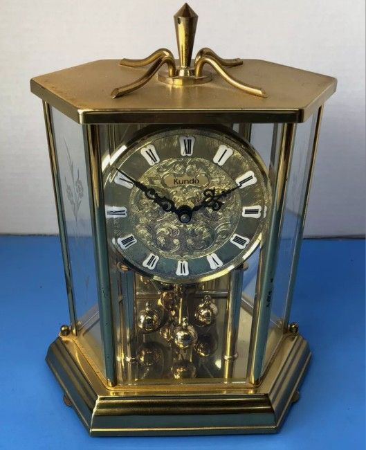 Kundo Kieninger Obergfell Gold Tone Mantle Clock in Glass Case Germany