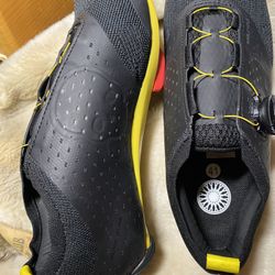 PEARL IZUMI CYCLING SHOE