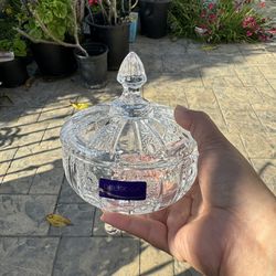 Delisoga Vintage 3 footed Lead Crystal Diamond Design Covered Candy Dish New With Out Box