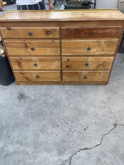 Dresser
