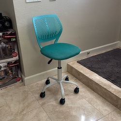 Child’s Desk office chair – adjustable