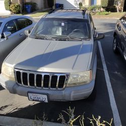 Jeep Grand Cherokee (Laredo Edition)