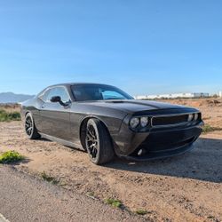 2011 Dodge Challenger V8 Manual - R/T Coupe 2D - 14500$