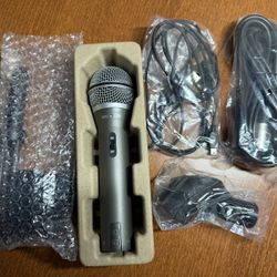 Samson Q2U Microphone & Stand 