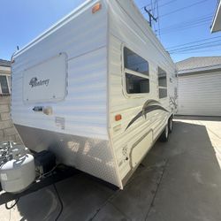 2007 Monterey 22ft Trailer 