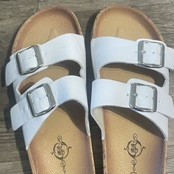  Slippers 