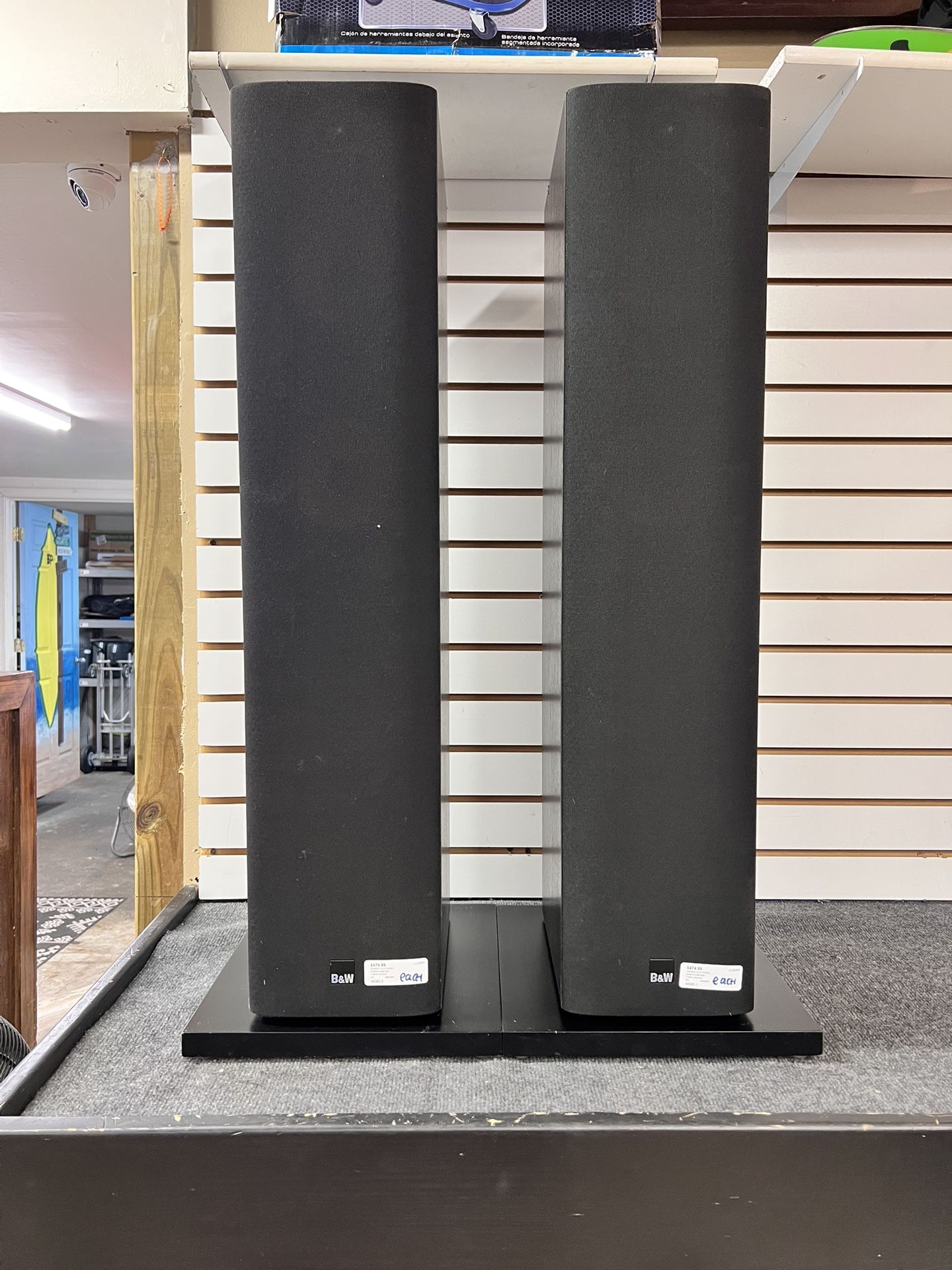 Bowers & Wilkins 684 Speaker PAIR