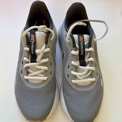  Nike Running Shoes Brand New 6Y / 7.5 Women 