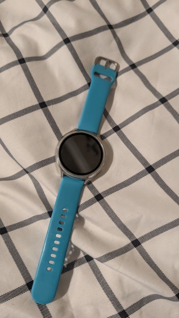 Apple Smart Watch And Samsung Galaxy Smart Watch For Sale. 