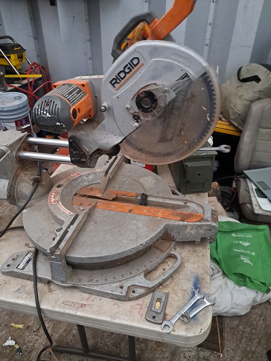 12" Rigid miter saw 