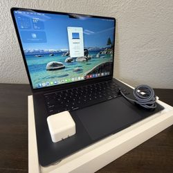 MacBook Air 15” 2025 M4 16GB RAM 512GB SSD - Midnight Black