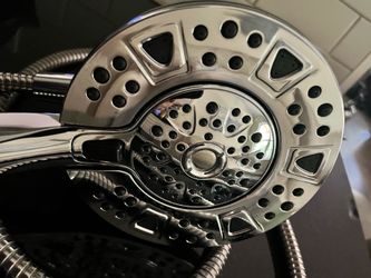 Delta intuition shower head