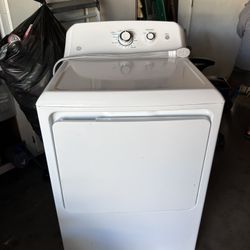 Electric dryer Like New 