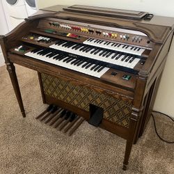 Yamaha Organ