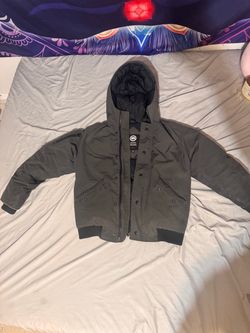 Canada Goose Kids/Youth Chilliwack Down Bomber Jacket – Size L / Black