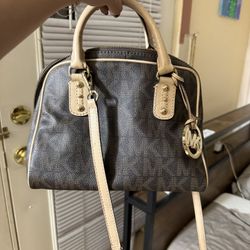 Selling Michael Kors Wallet And Bag.