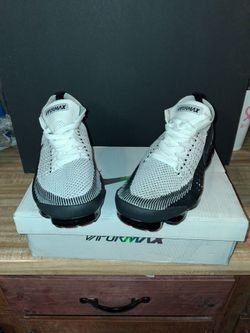 VAPORMAX NIKE MEN SIZE 9