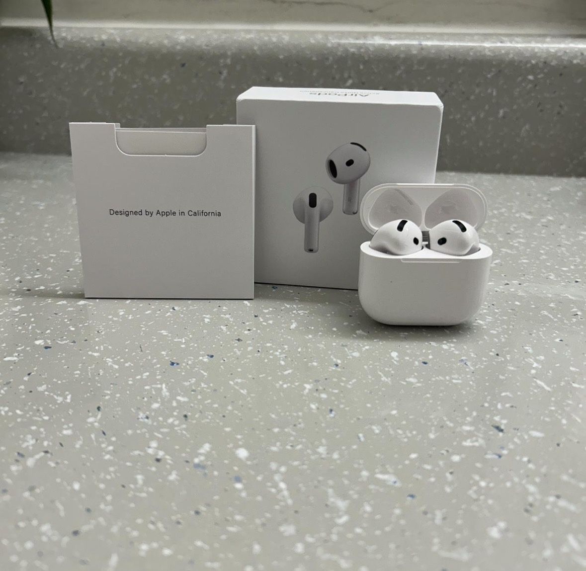 AirPods 4  *Sealed*