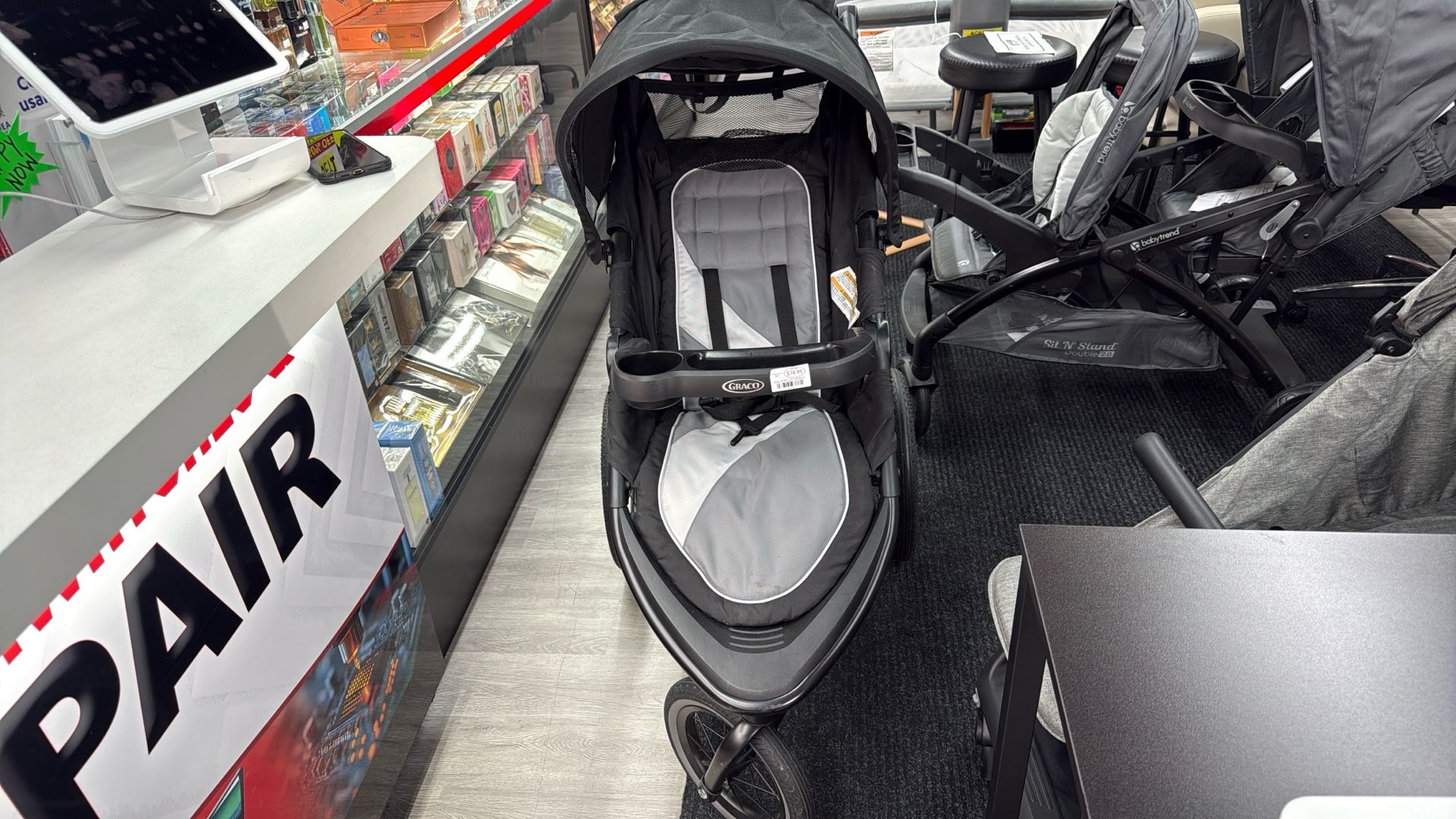 NEW JUST ENSAMBLE Graco stroller 3 WHEELS