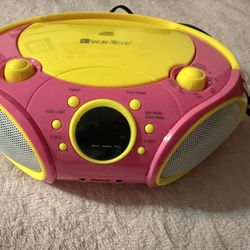 Singing Wood Radio/Cd Player