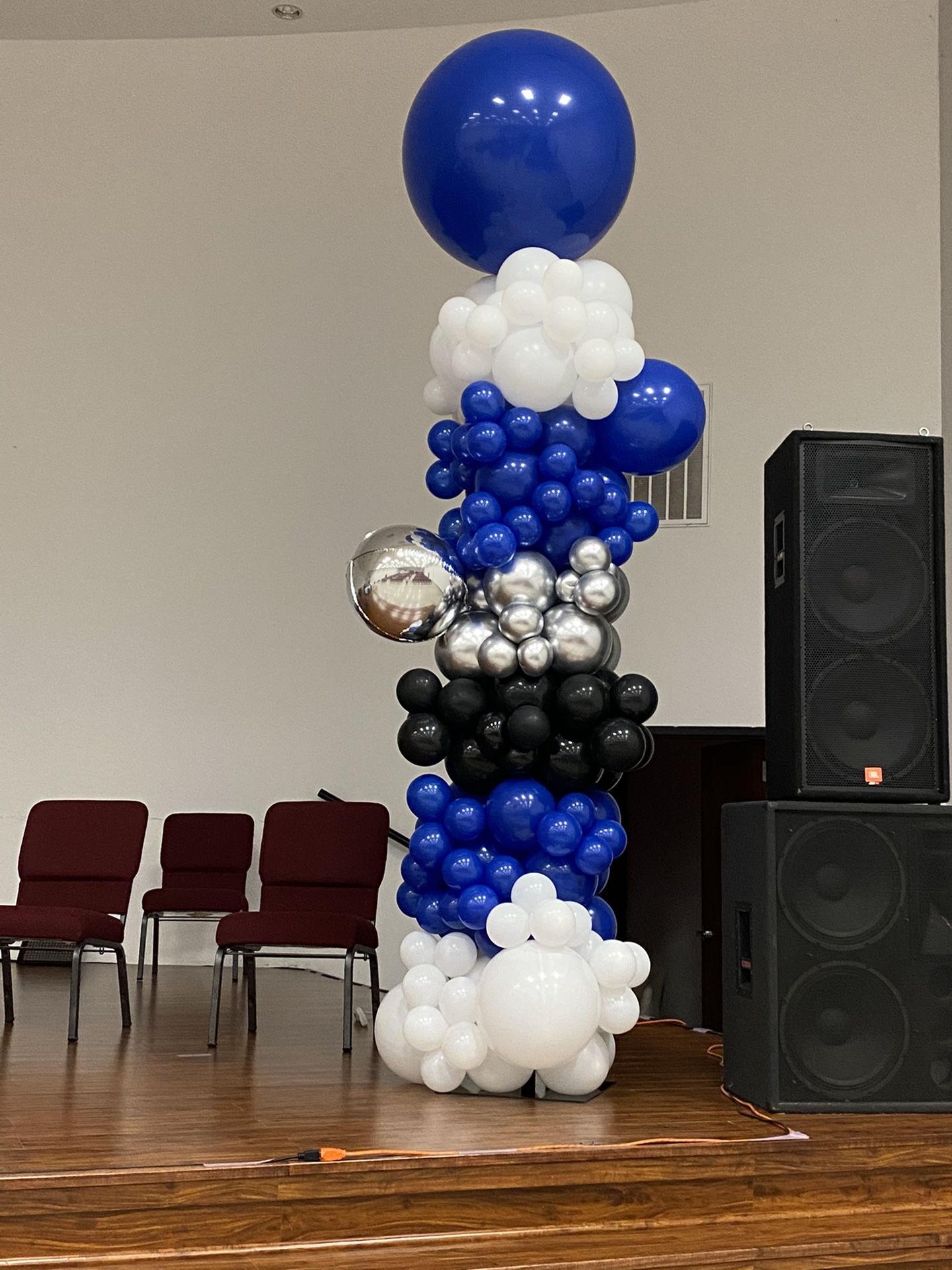 12 Ft Organic Balloon Towers