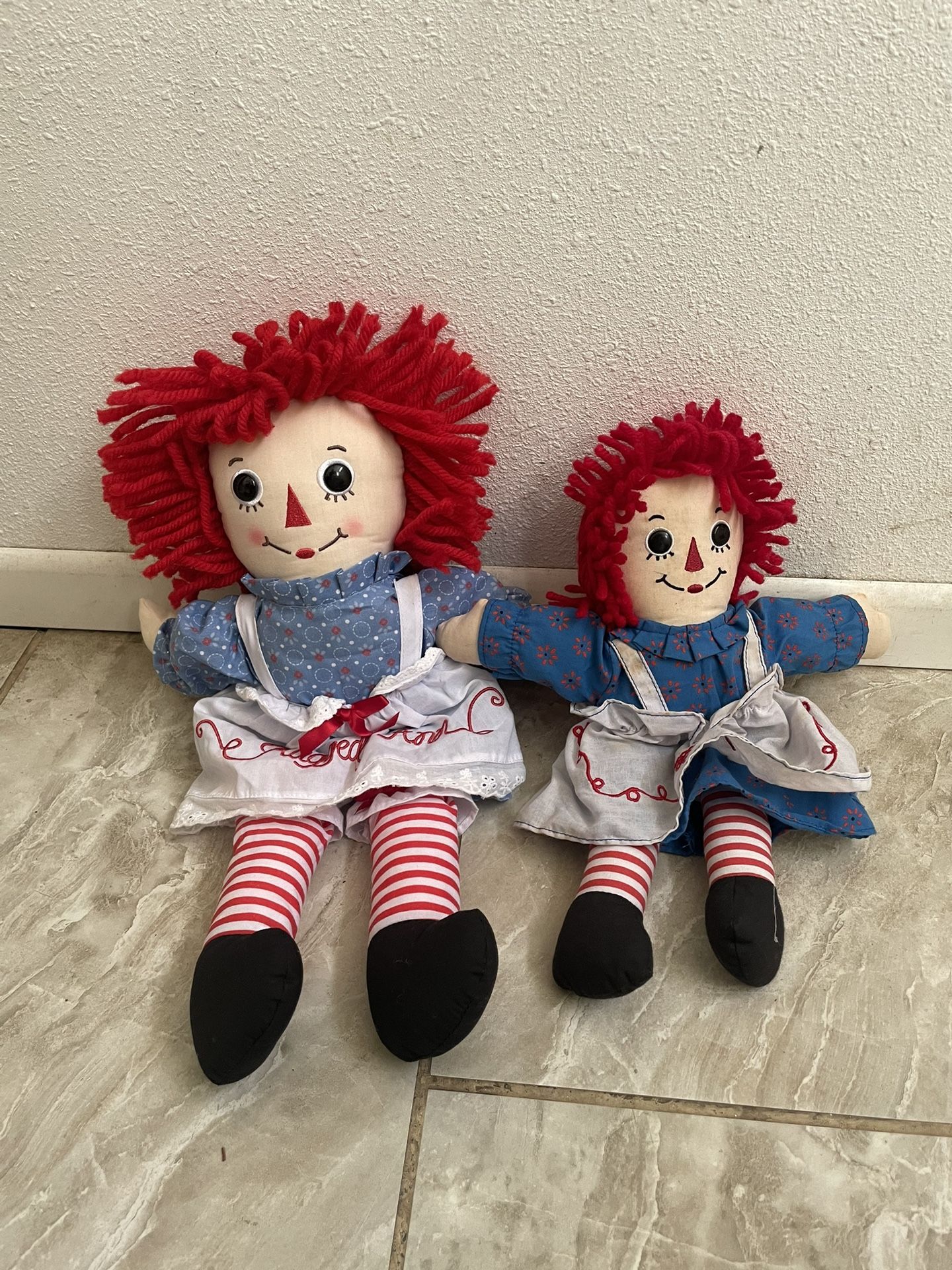 Raggedy Ann plush bundle