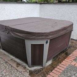 HOT TUB